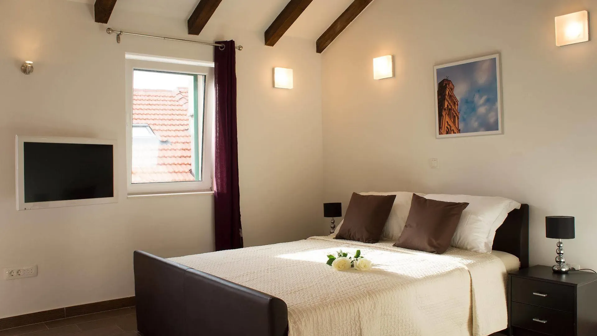 Split Oasis Studio Apartments